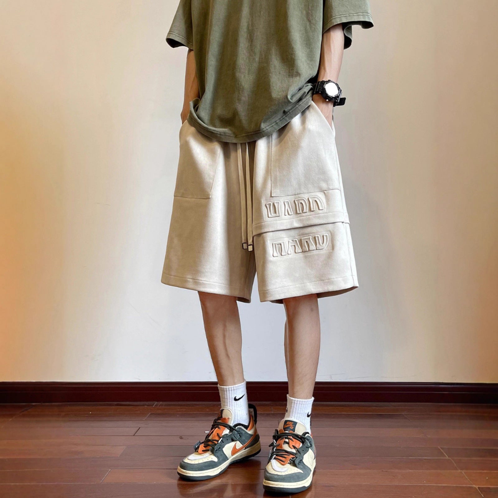 Heavyweight Casual Capri-length Suede Shorts