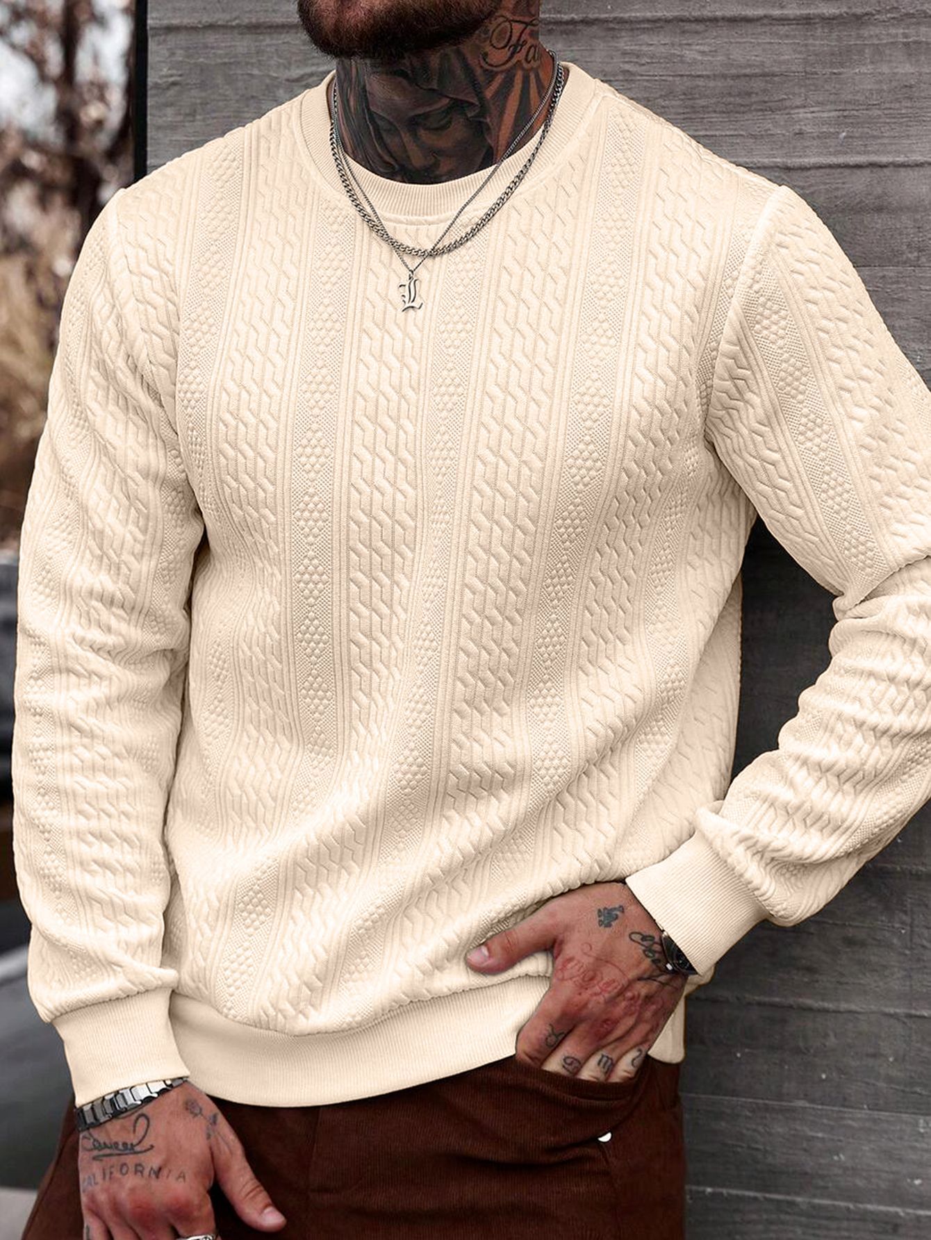 Loose-fitting Mens Casual Top With A Crew Neck And Jacquard Weave